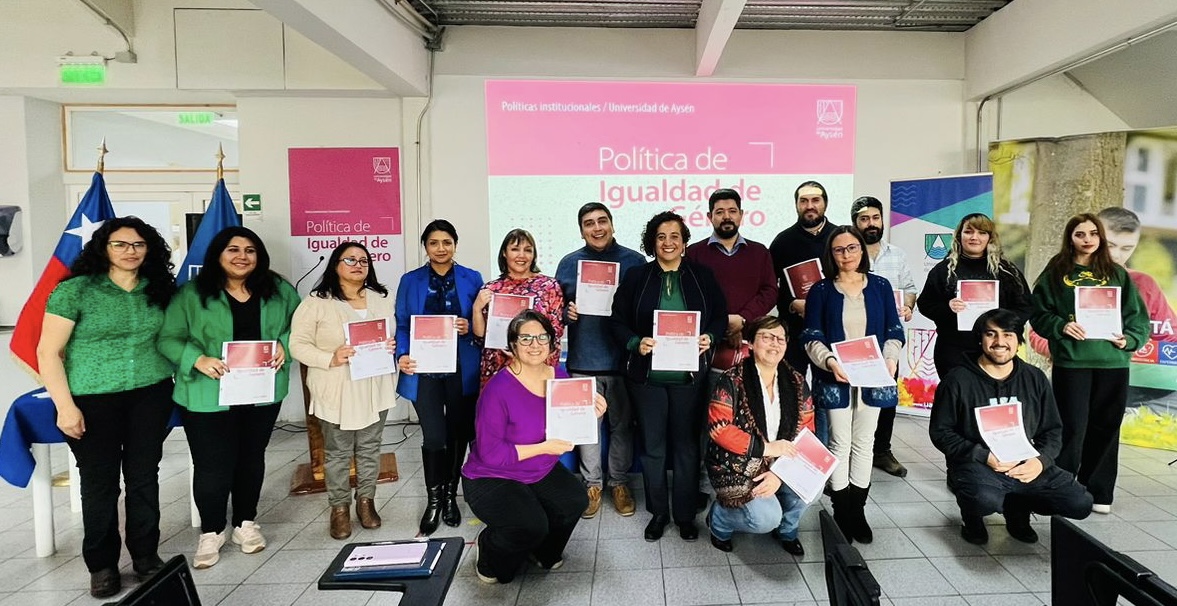 Universidad de Aysén conmemora el 8M con la entrega de la Política de Igualdad de Género de la casa de estudios