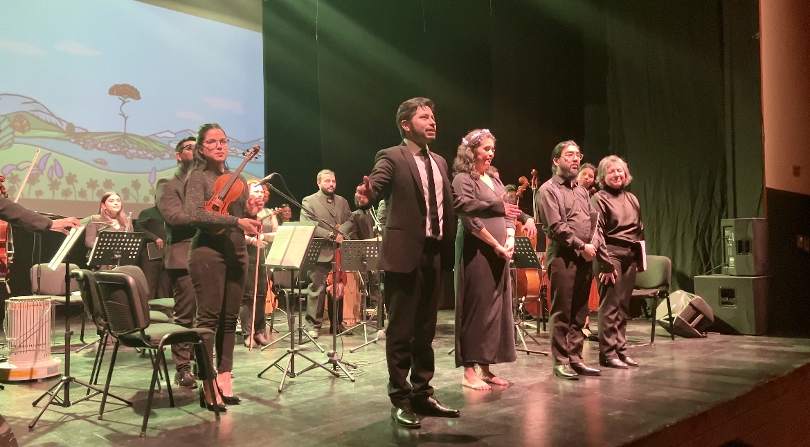 A teatro lleno UAysén realizó emotivo concierto Canto para una semilla